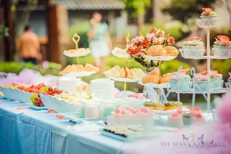 Catering Hizmeti Catering Hizmeti İstanbul catering masa düzeni görseli