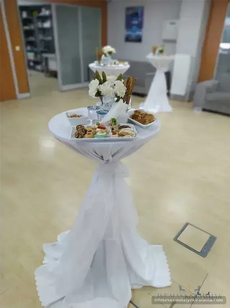 Kokteyl Masası Kiralama - Ayakta Ikram Oturma Planli Bistro Masası Kiralama