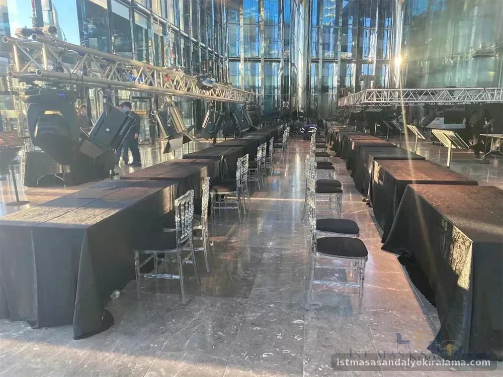 Bahçelievler Masa Sandalye Kiralama Bahçelievler Masa Sandalye Kiralama İstanbul masa sandalye kurulum görseli