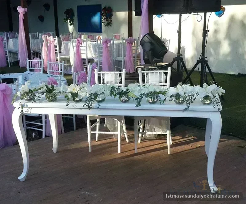 Gelin Yolu Ve Nikah Masası Süsleme Nikah masası ve gelin yolu süsleme görseli